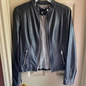Black river leather jacket in size extra small